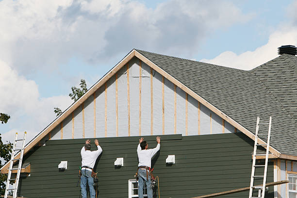 Professional Siding Replacement technician working in Gaithersburg, MD